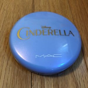 MAC - Cinderella beauty powder